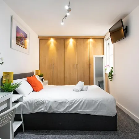 Malone Crescent Apartment - 2Br, 2B In City Centre Belfast Exterior photo