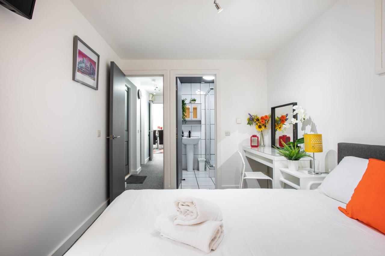 Malone Crescent - 2br, 2b In Centre Apartment *