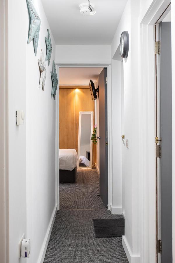 Apartment Malone Crescent - 2br, 2b In Centre